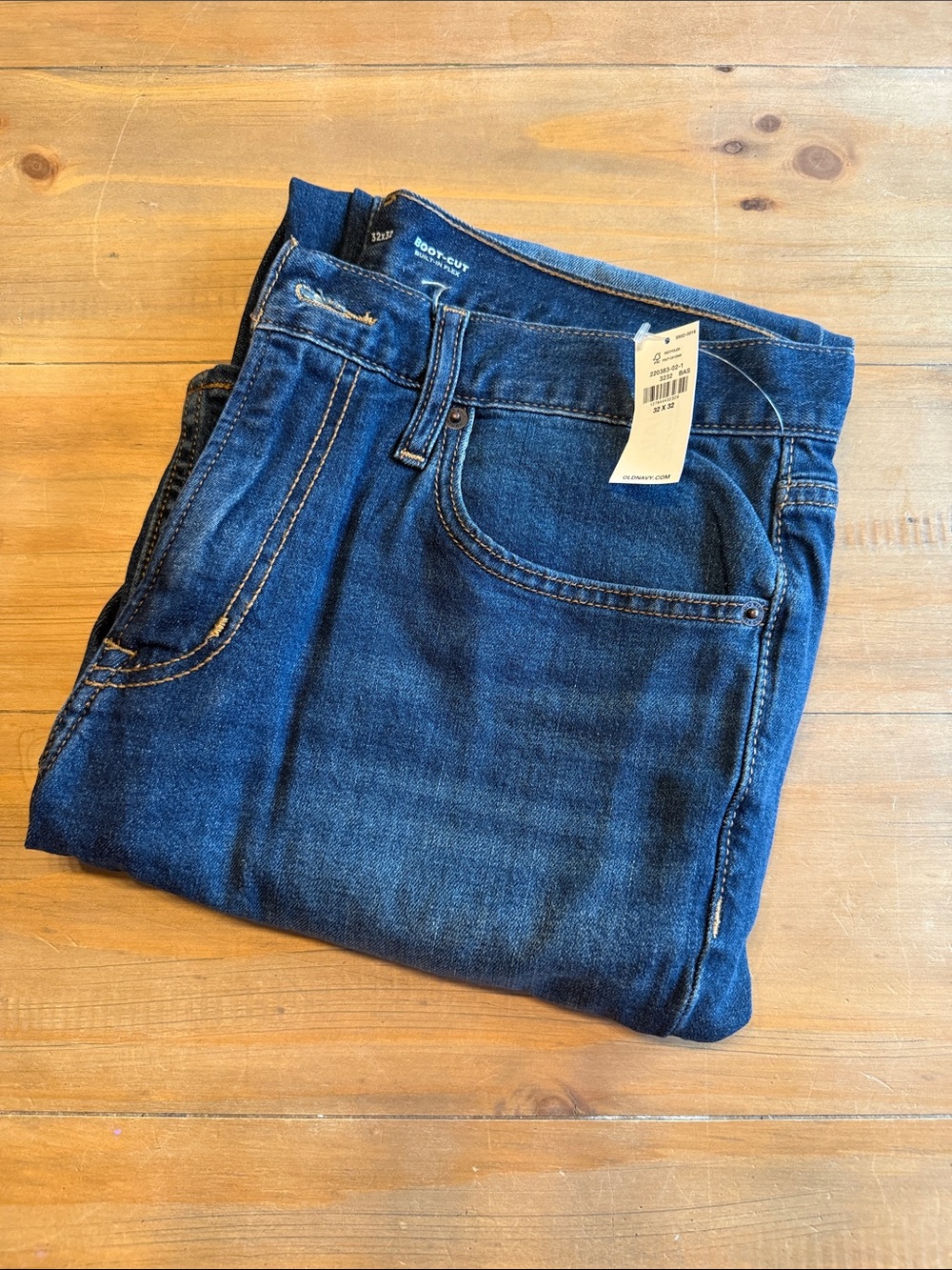 Old Navy Men’s Boot-Cut Built-In Flex